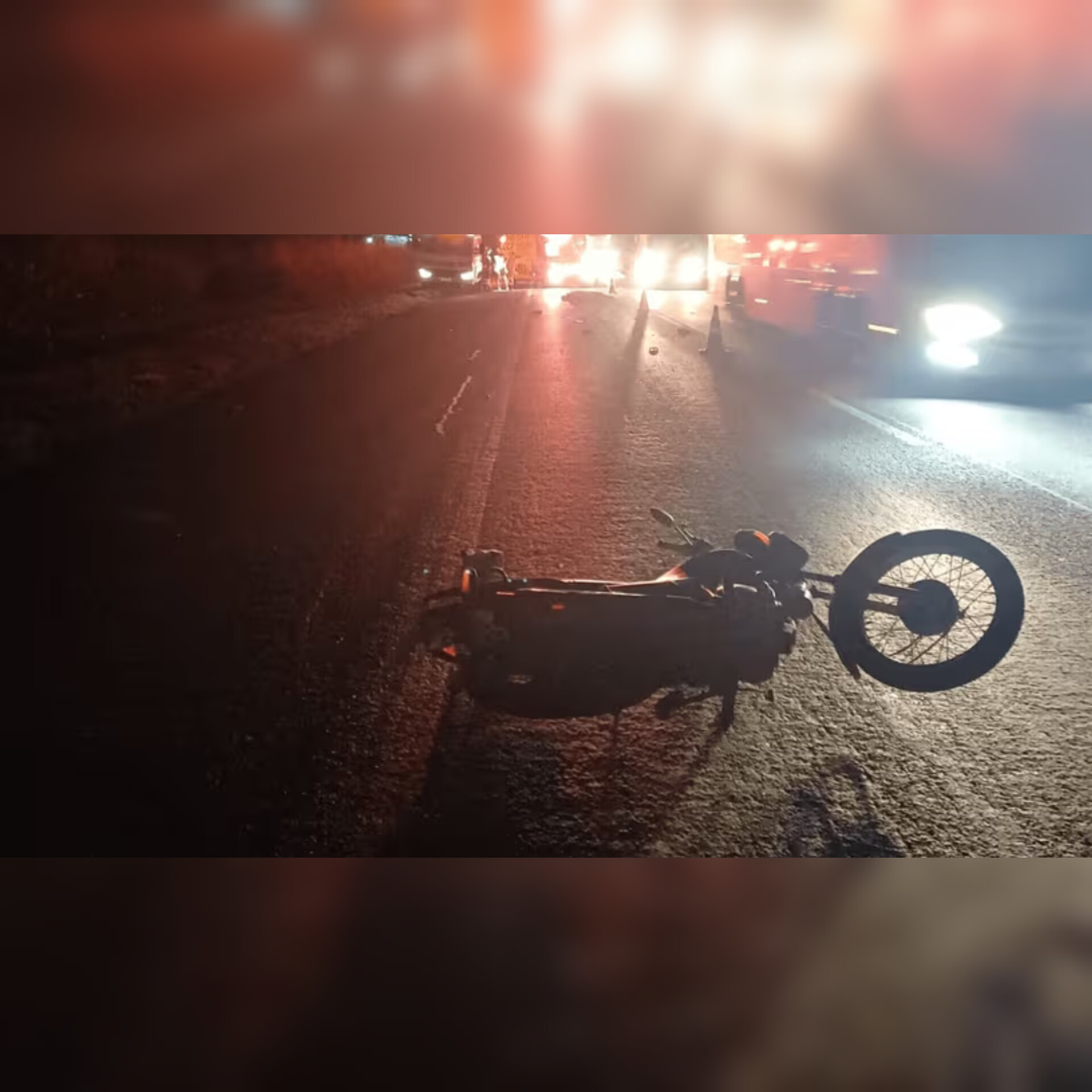 Motociclista morre após ser atingido por carreta na Via Dutra em Lorena
