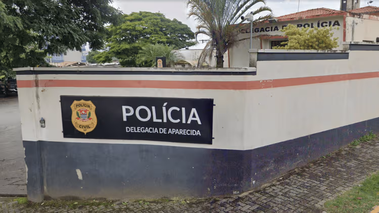 Suspeito é preso após ameaçar familiares e provocar incêndio em Aparecida
