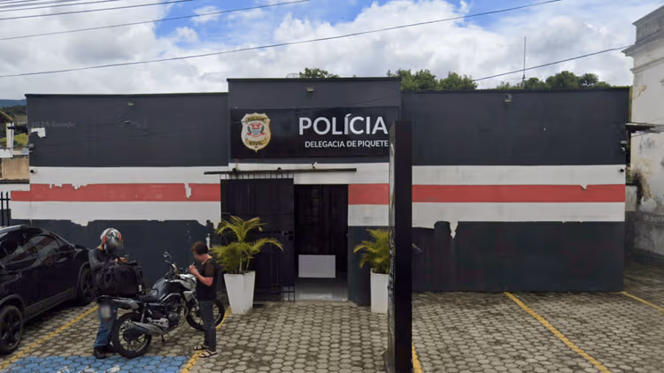 Homem é morto a pedradas após disputa por bebida em Piquete