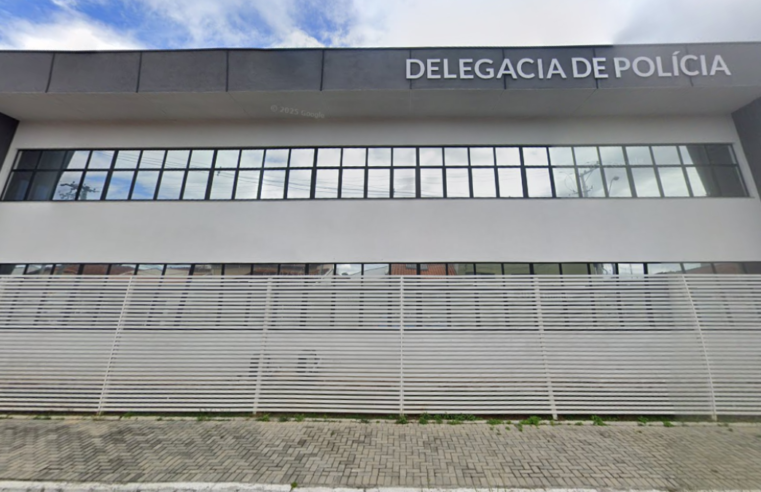 Homem é morto a tiros dentro da garagem de casa em Lorena