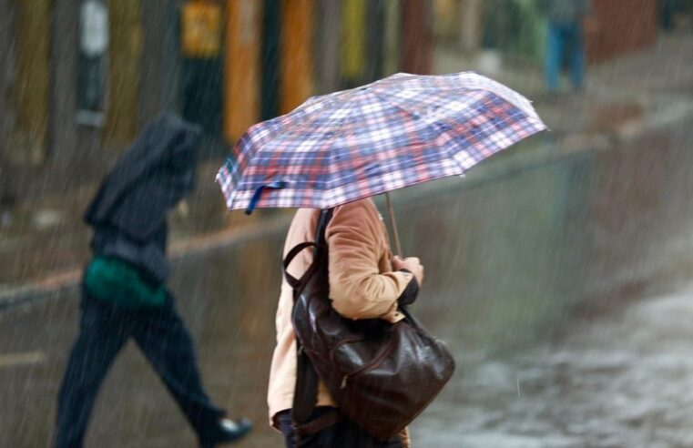 Vale e Litoral têm previsão de chuva forte e risco de temporais